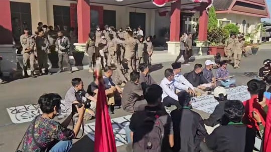 Gejolak Ekonomi RI: Pemerintah Tunjukkan Ketangguhan di Tengah Aksi Demo